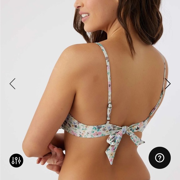 NWT! O’Neill Maggie Ditsy Floral Bikini Top Size Medium - Picture 2 of 2
